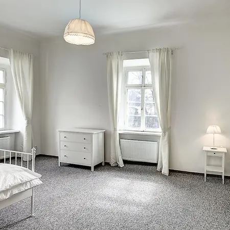 Temporary Apartment *